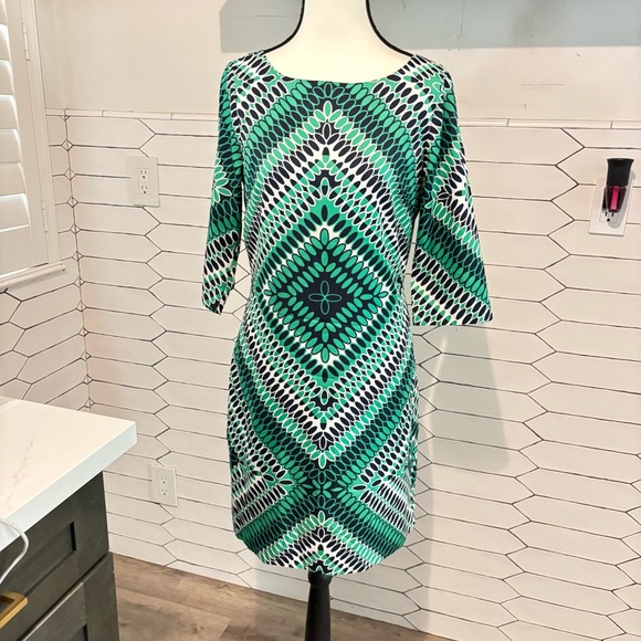 Emerald Patterned Midi Dress - Picture 3 of 3